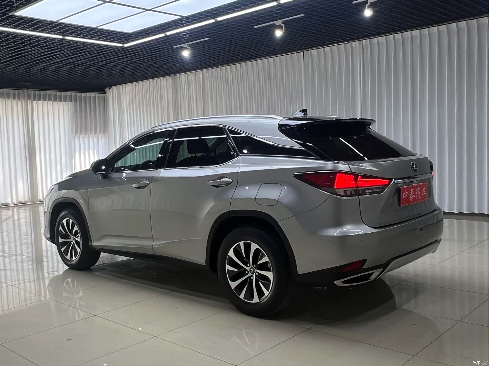 Lexus RX, 2019 4