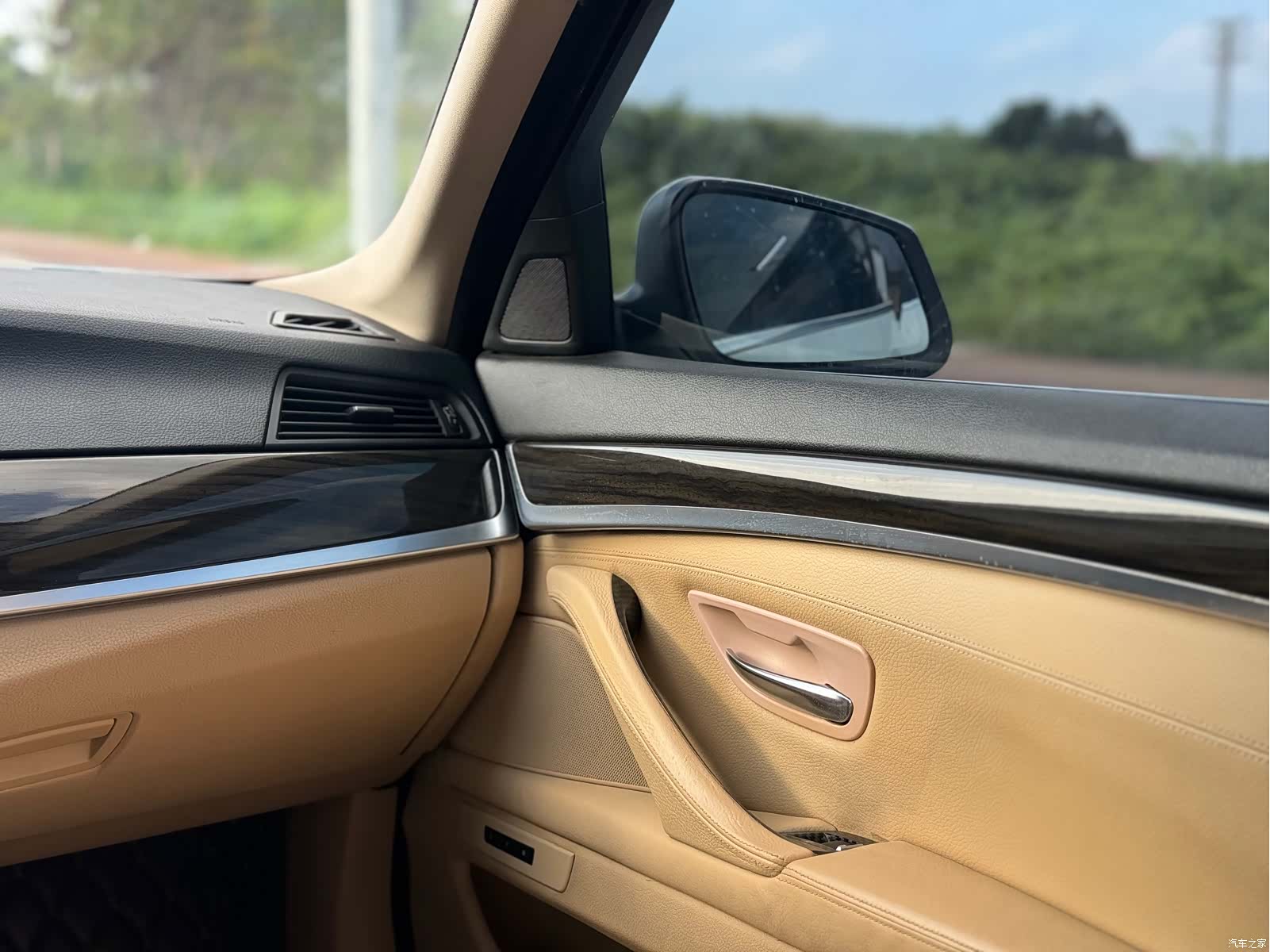 BMW 5 Series, 2011 19