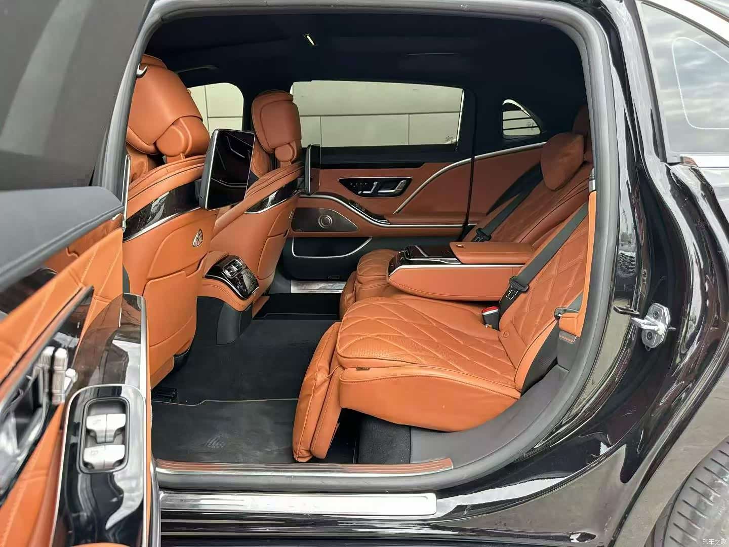 Maybach S-Class, 2023 7