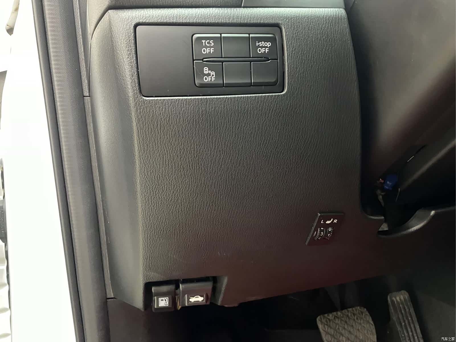 Mazda CX-4, 2023 13