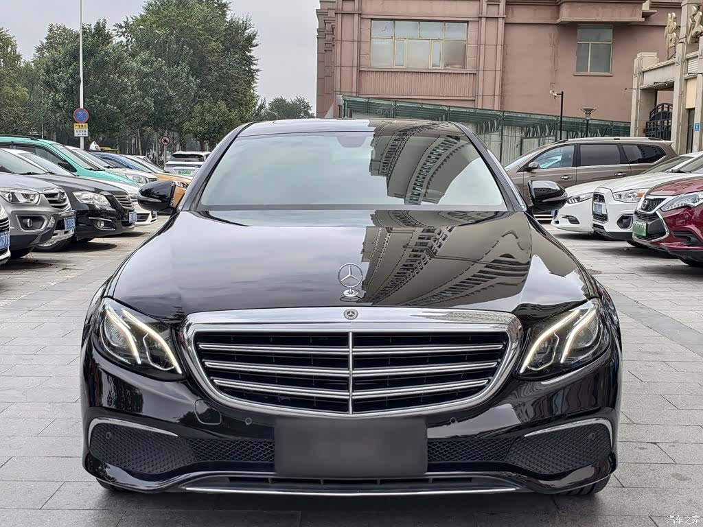Mercedes-Benz E-Class, 2018 23