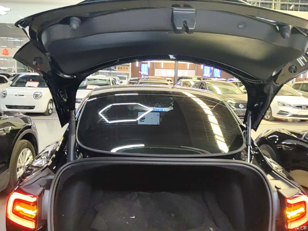 Tesla Model 3, 2023 19