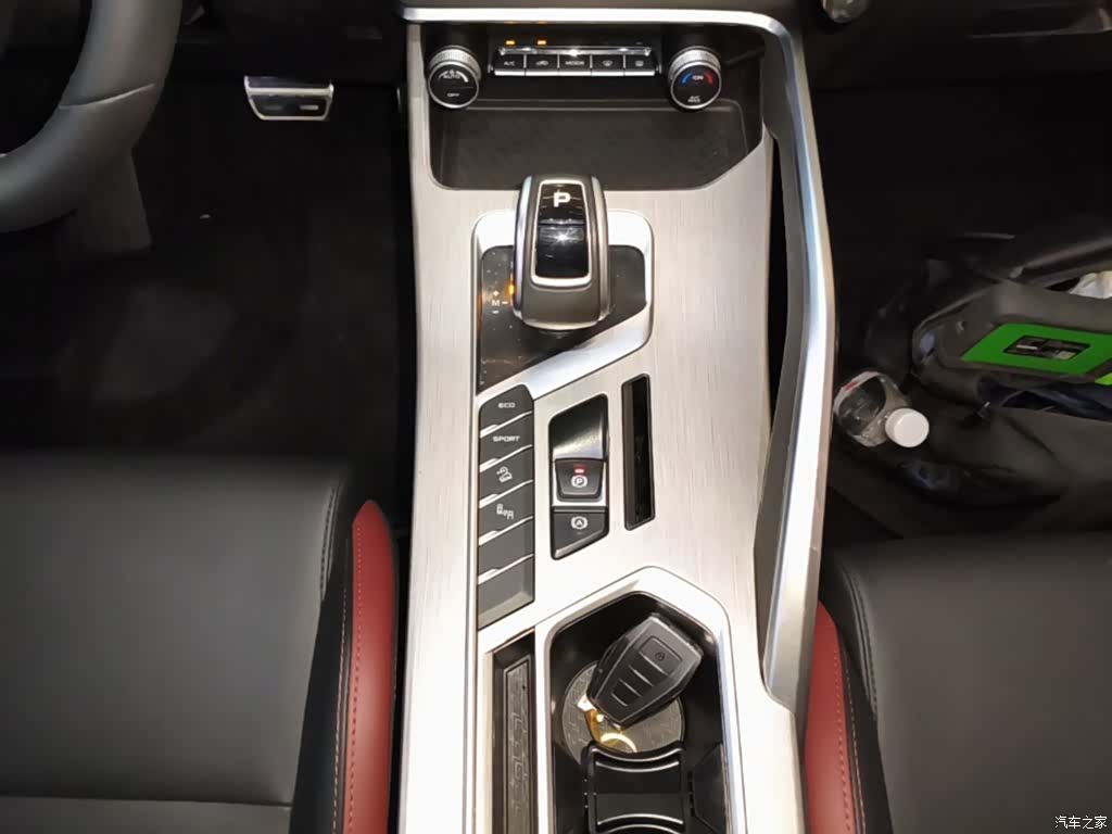 Geely Coolray, 2020 14