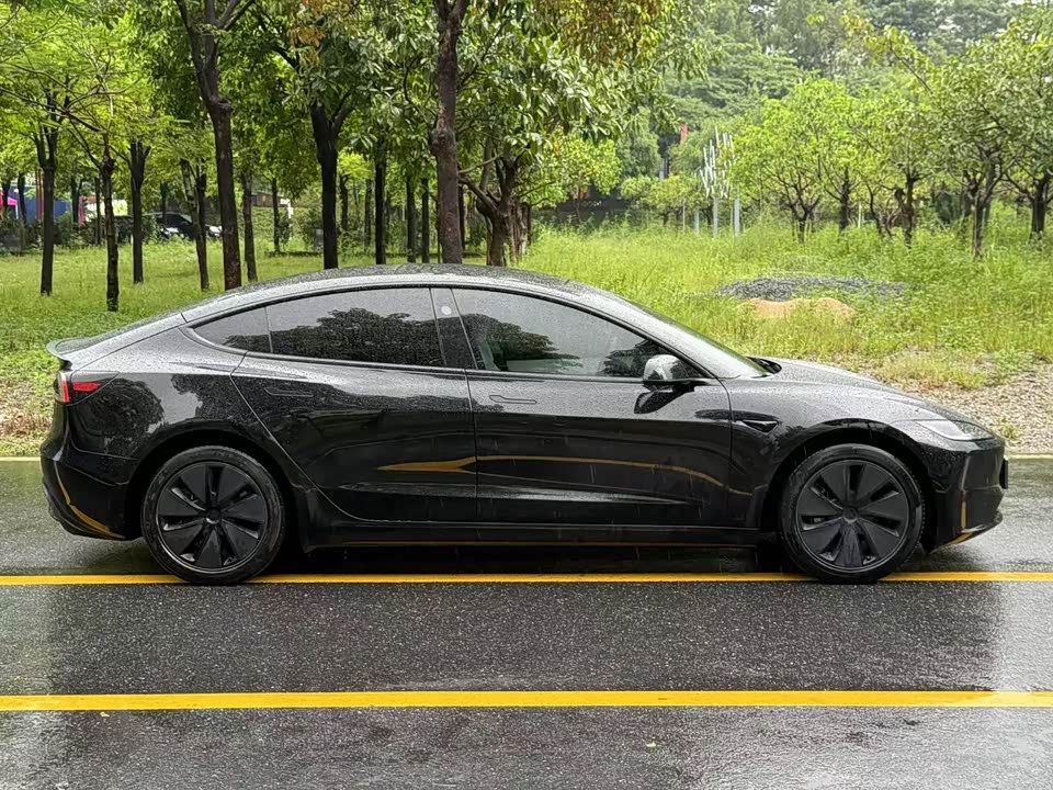Tesla Model 3 Tesla Model 3