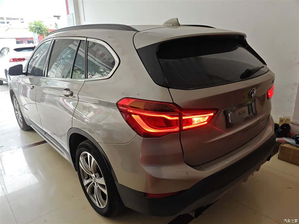 BMW X1, 2016 все фото