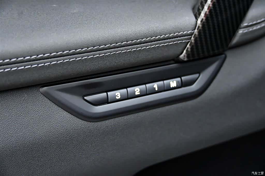 Land Rover Discovery, 2025 25