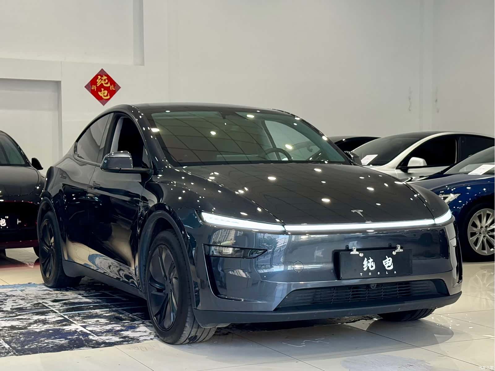 Tesla Model Y, 2025 3