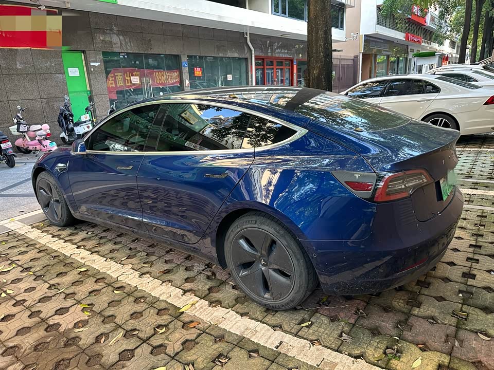 Tesla Model 3 Tesla Model 3