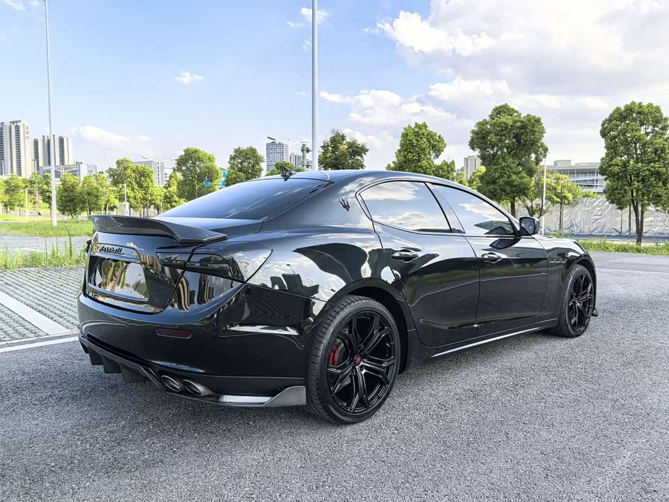 Maserati Ghibli Maserati Ghibli