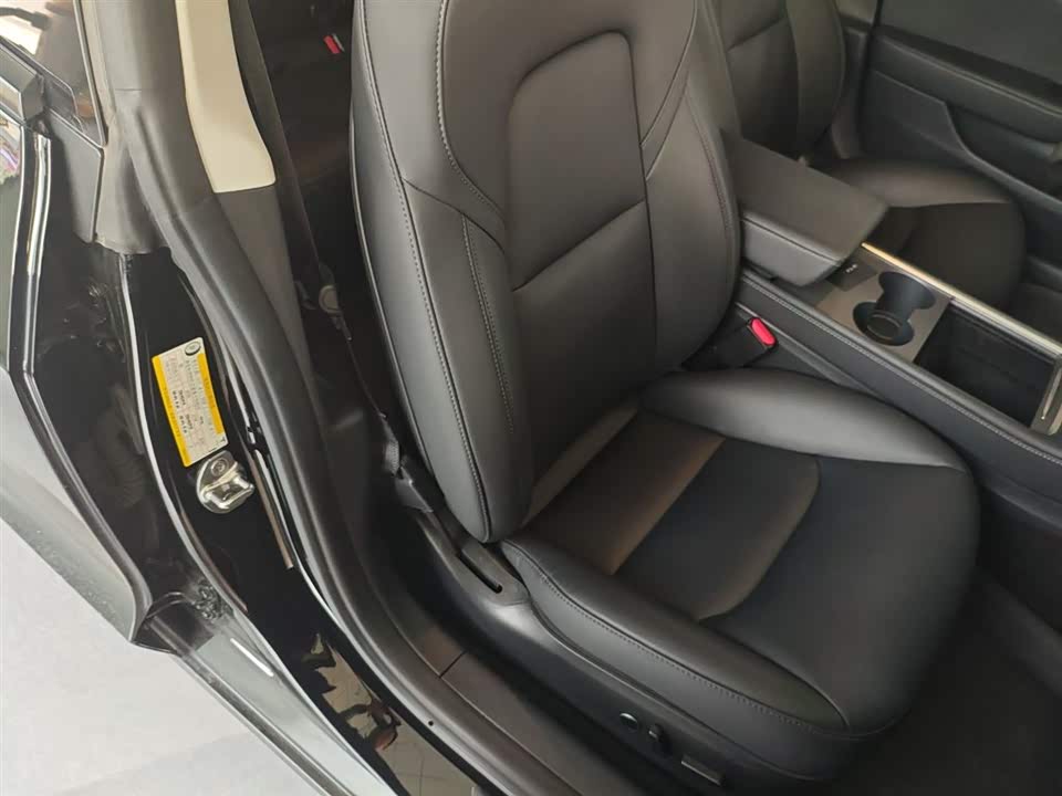 Tesla Model 3 Tesla Model 3