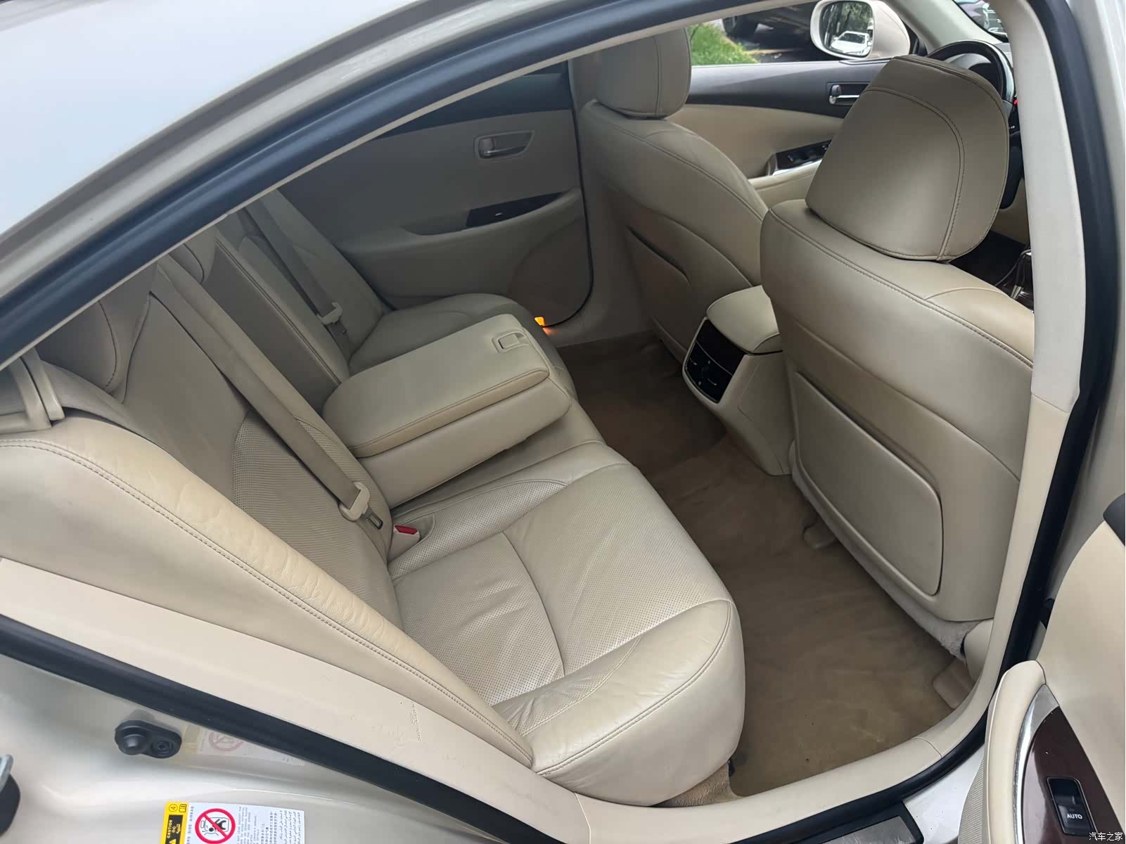 Lexus ES, 2011 22