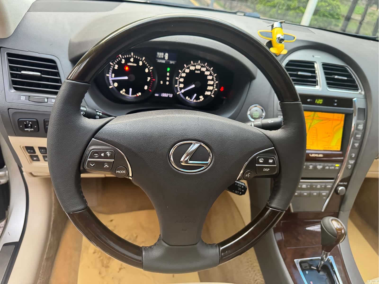 Lexus ES, 2011 13