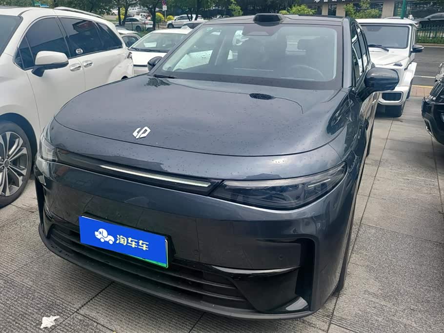Leapmotor C10