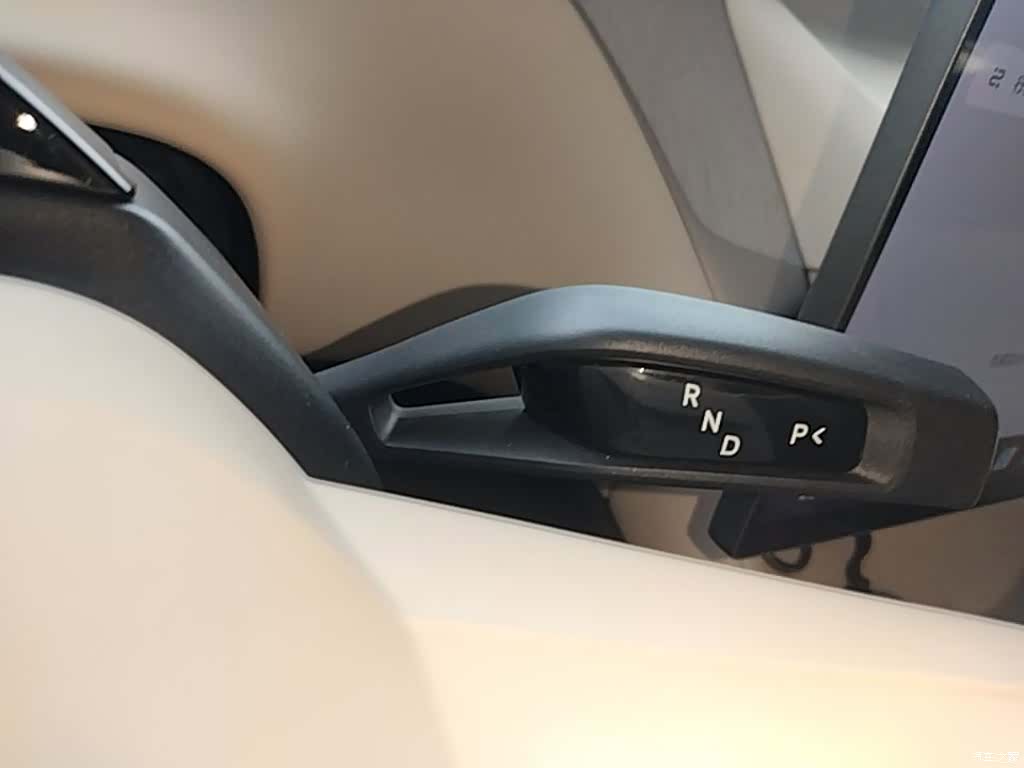 Xiaomi YU7, 2025 14