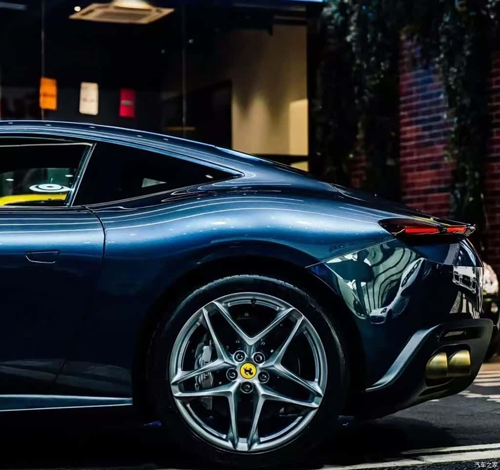 Ferrari Roma, 2020 4