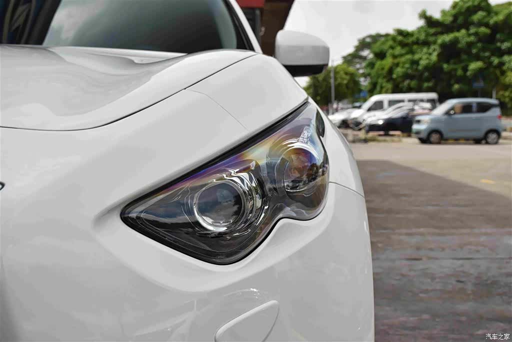 Infiniti QX70, 2015 17