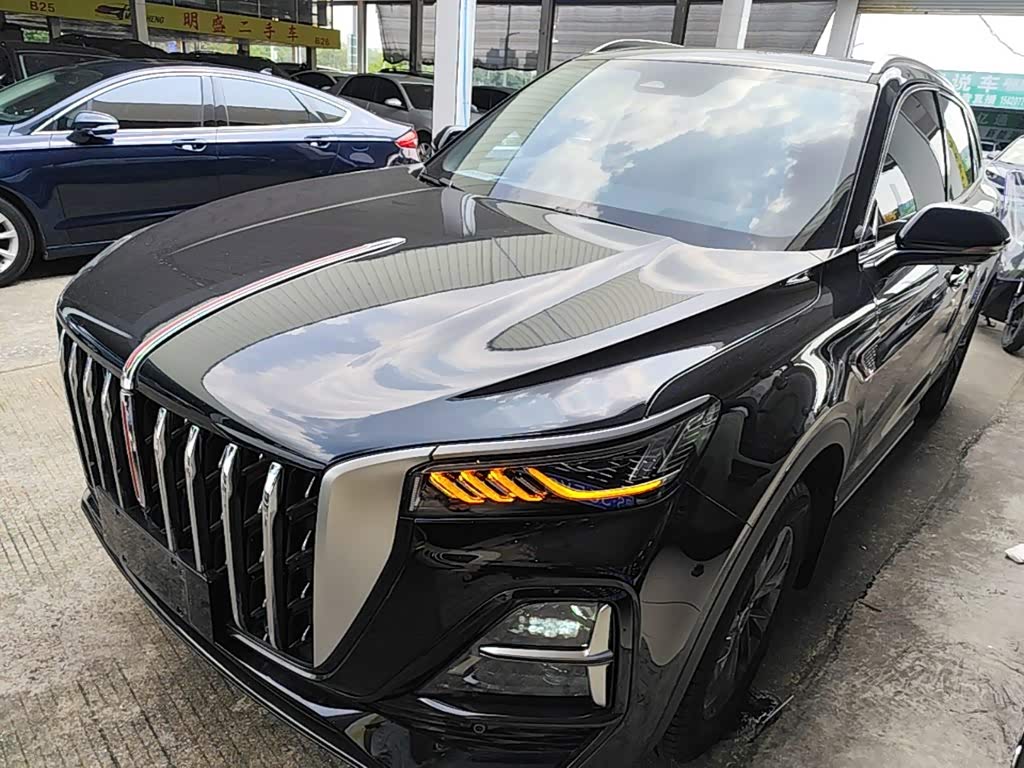 Hongqi HS5