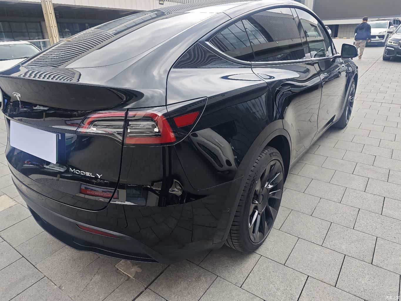 Tesla Model Y, 2021 13