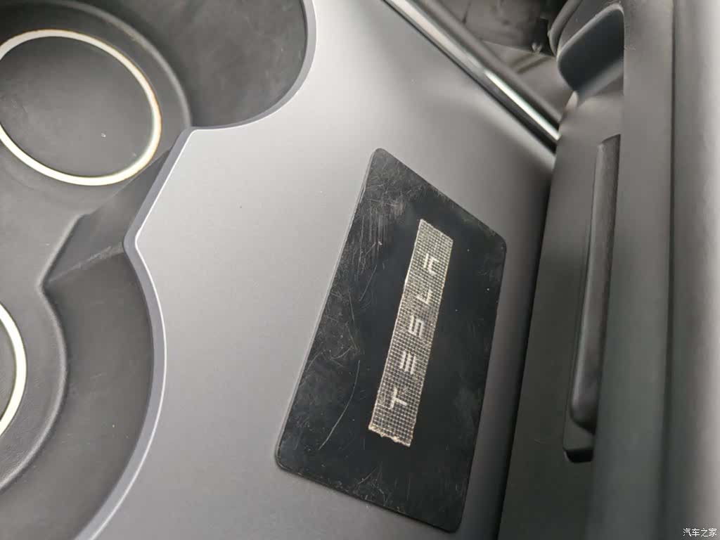 Tesla Model Y, 2021 9