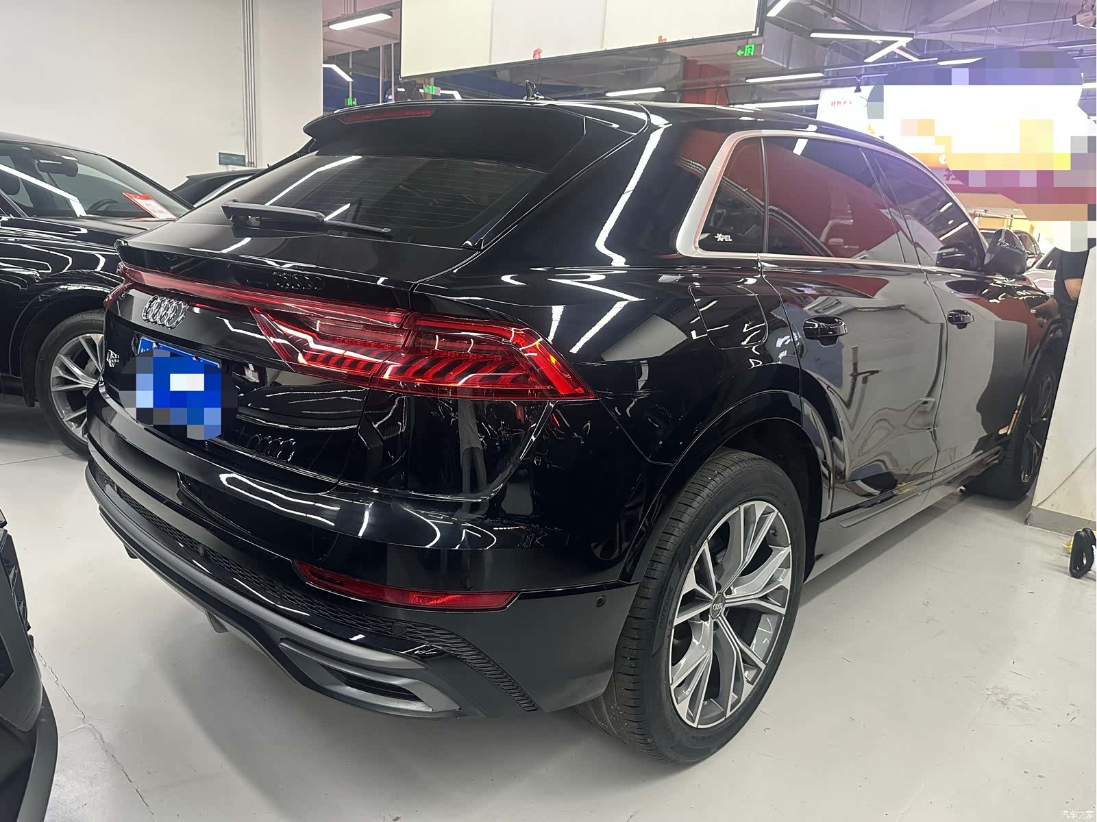 Audi Q8, 2020 4