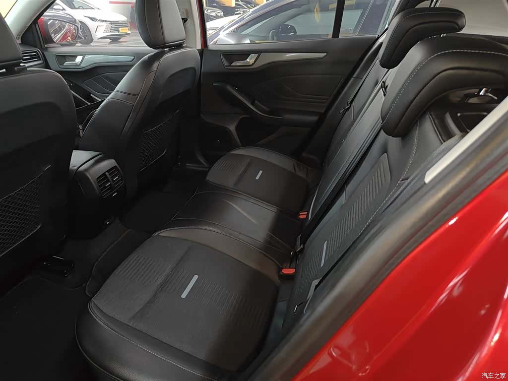 Ford Focus, 2020 13
