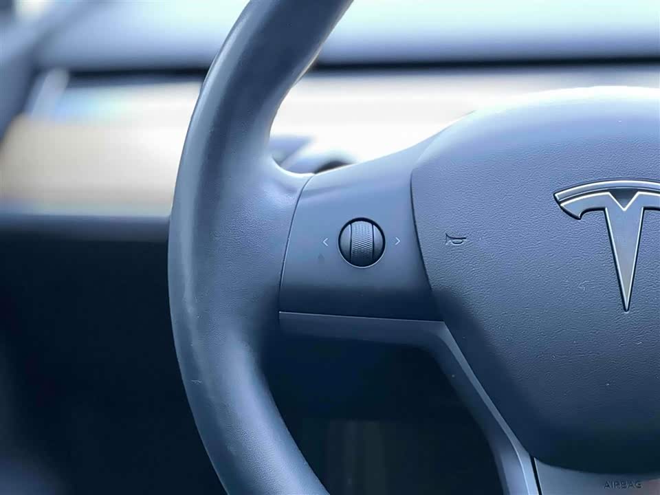 Tesla Model 3 Tesla Model 3