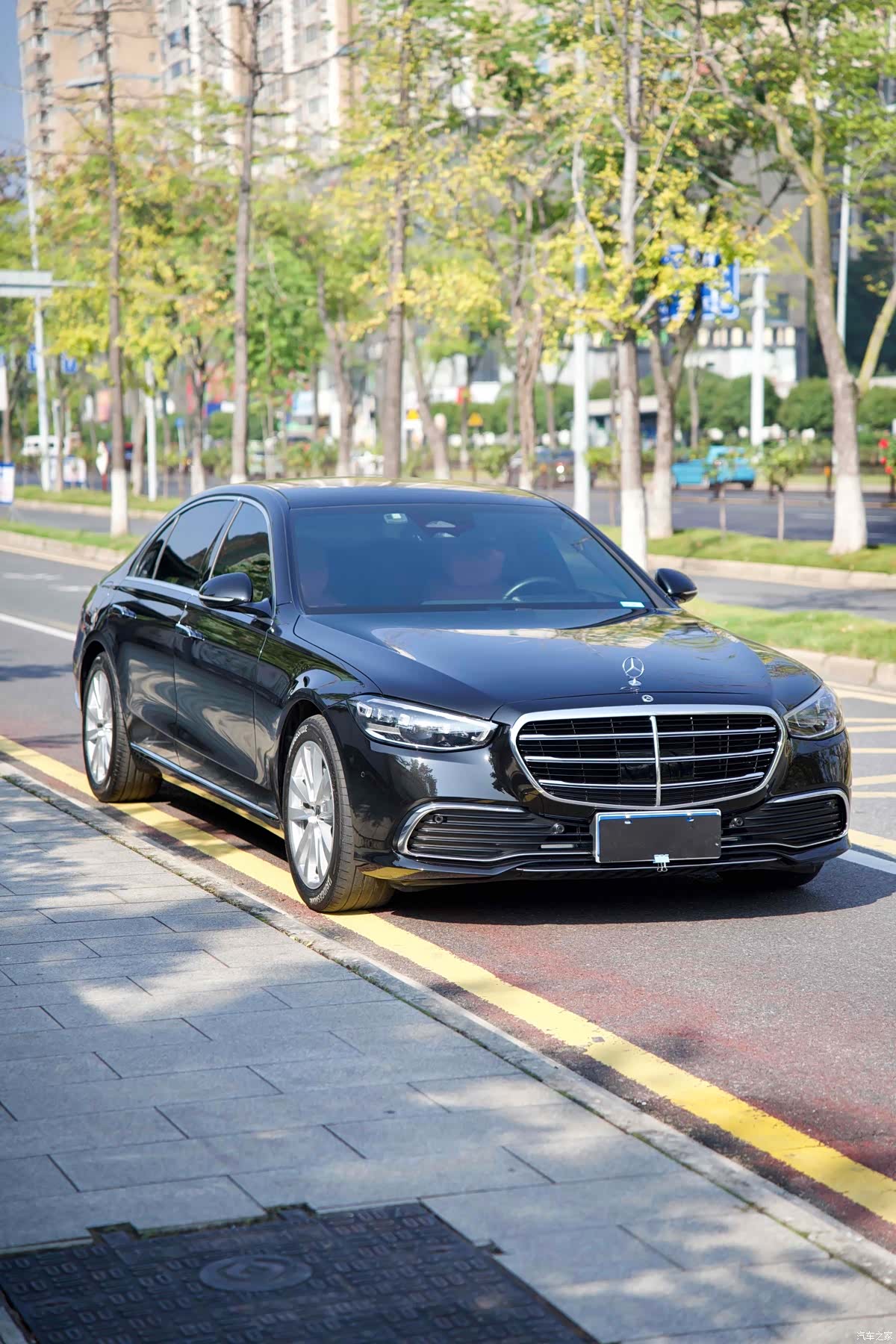 Mercedes-Benz S-Class, 2023 3