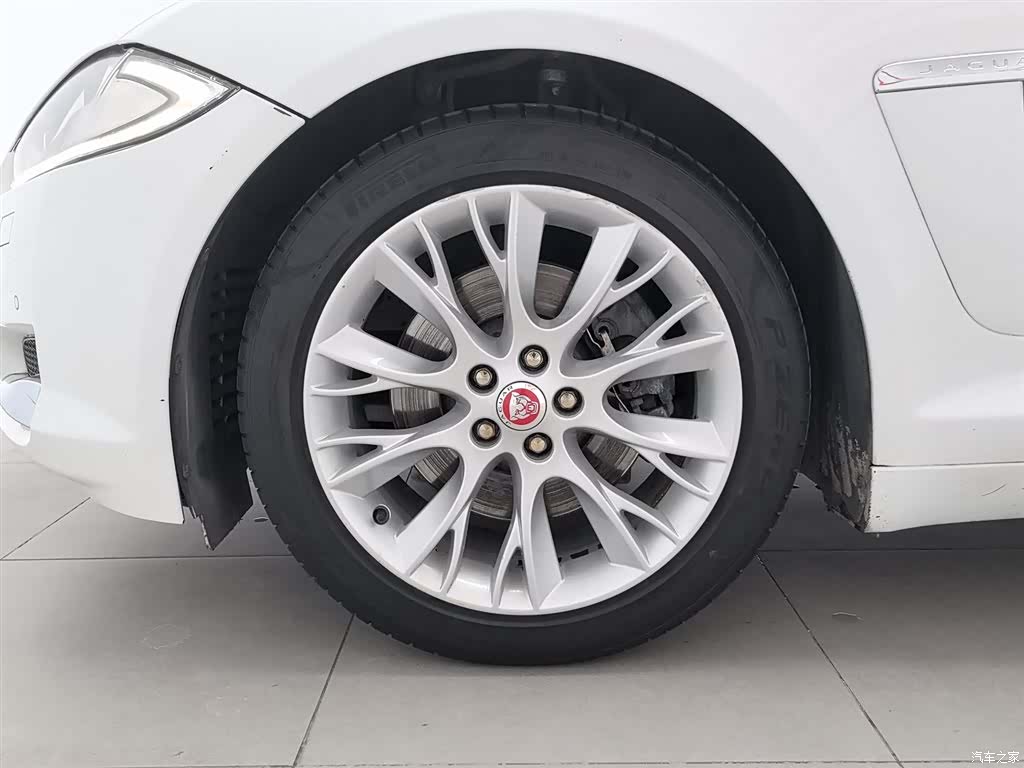 Jaguar XF, 2014 17