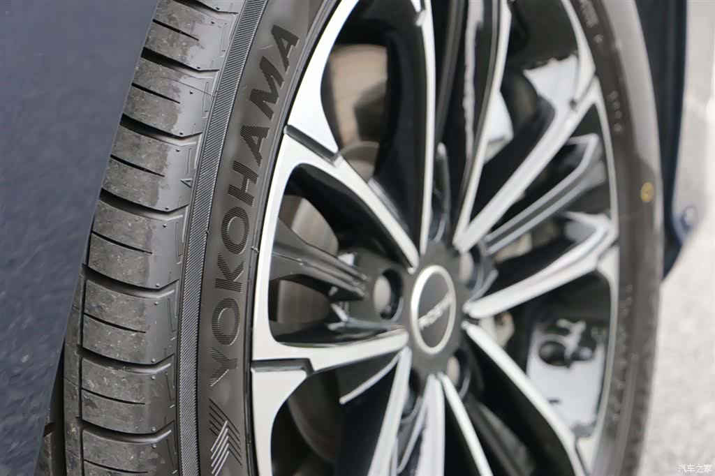 Roewe iMAX8, 2021 8