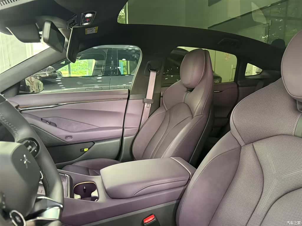 Xpeng P7, 2025 8