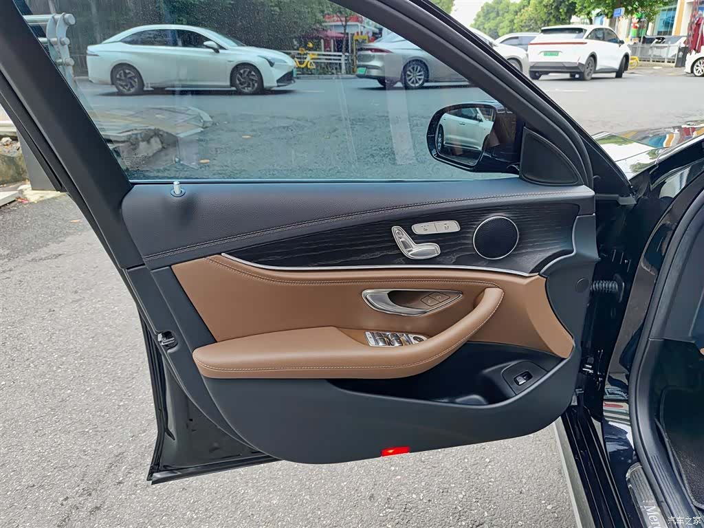 Mercedes-Benz E-Class, 2022 6