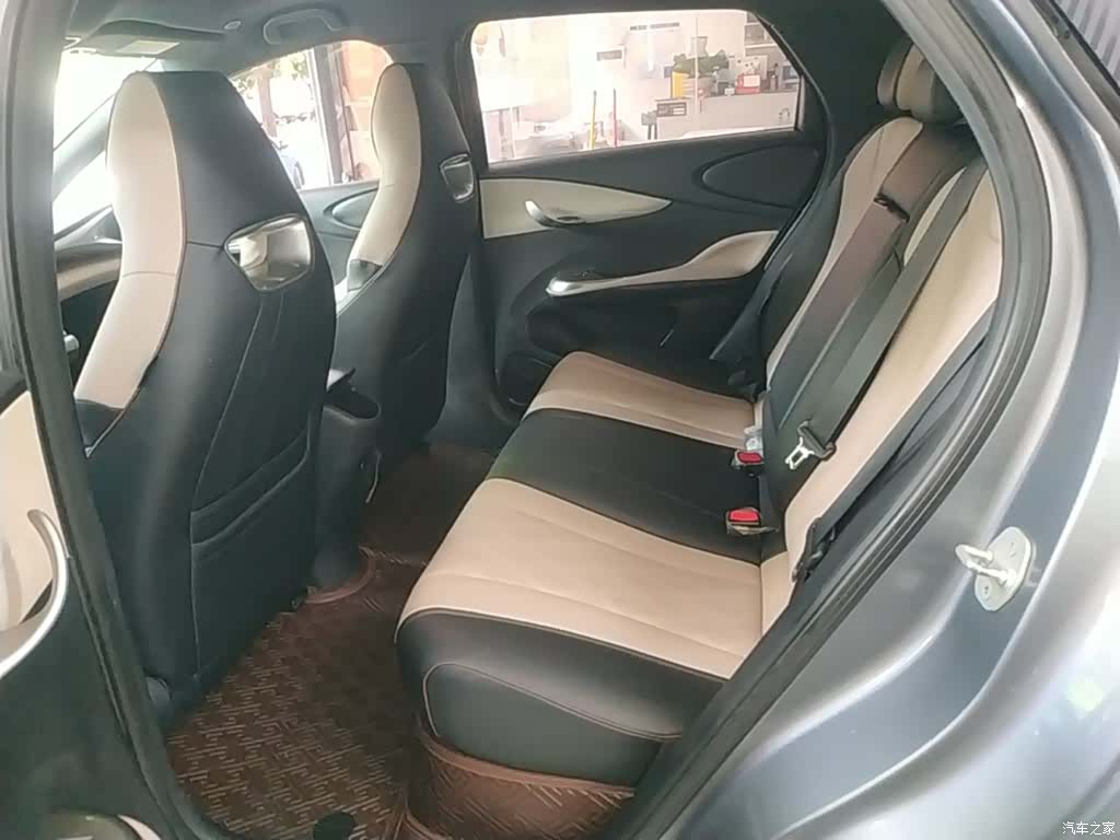 BYD Dolphin, 2023 17