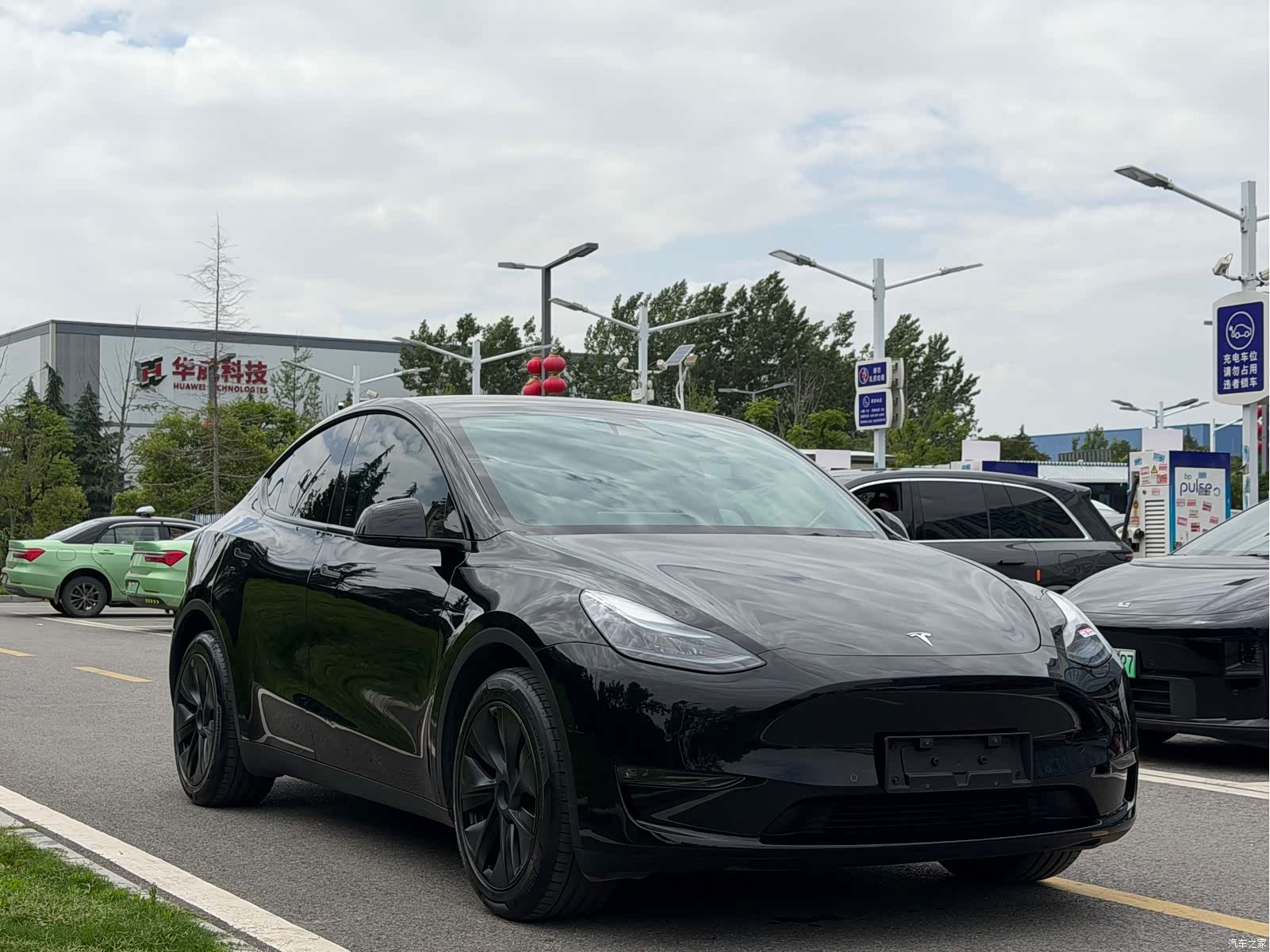 Tesla Model Y, 2024 3