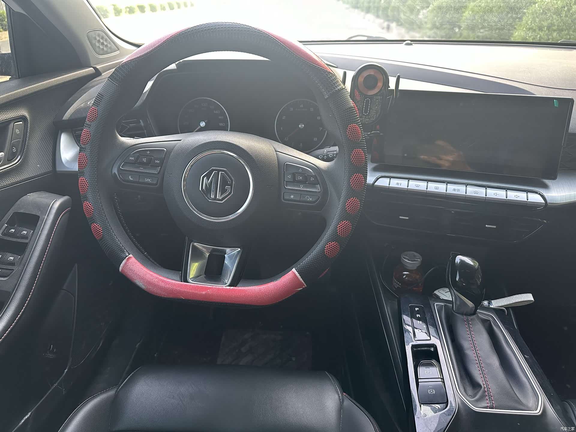 MG MG5, 2023 10