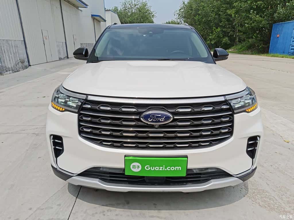 Ford Explorer, 2023 3