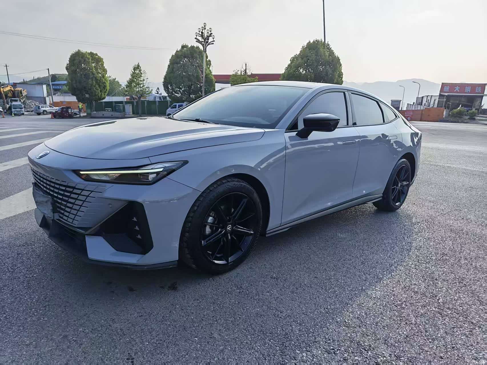 Changan UNI-V, 2023 1