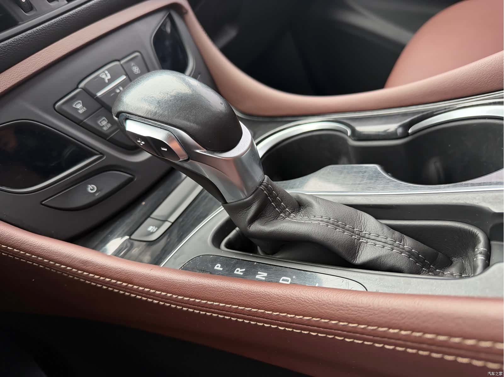 Buick Envision Plus, 2018 10