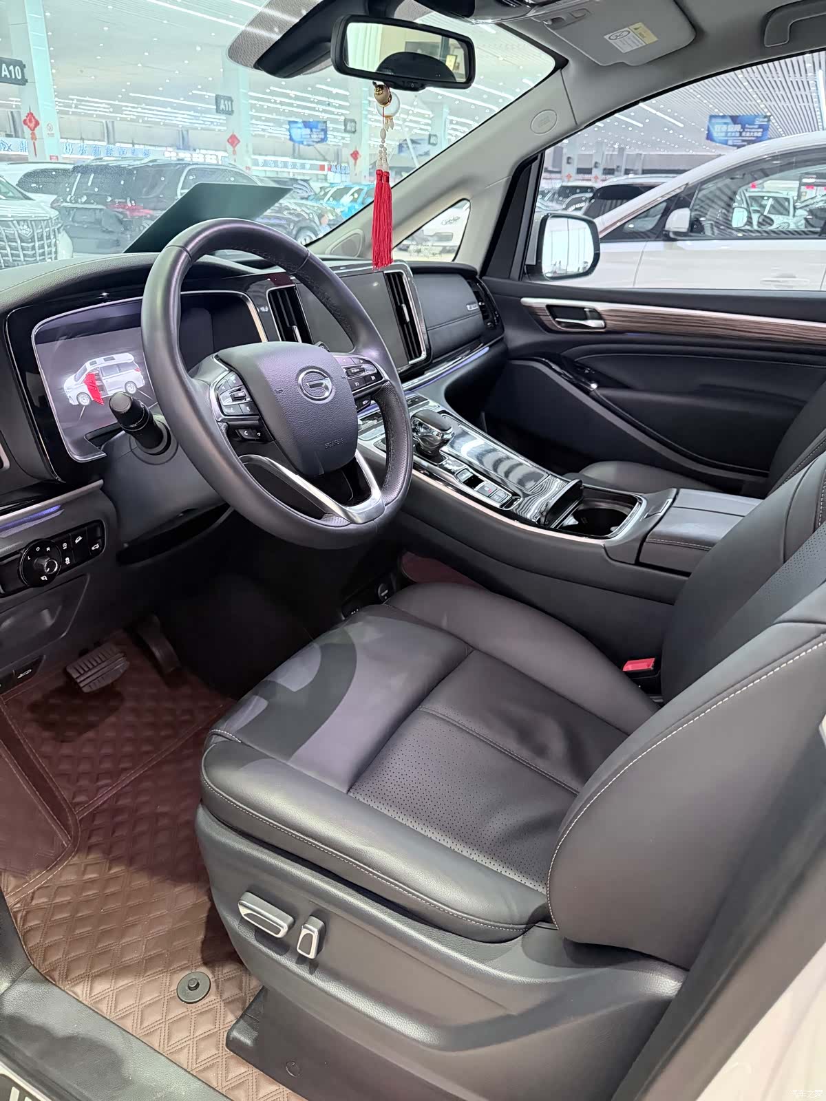 Trumpchi M8, 2021 10