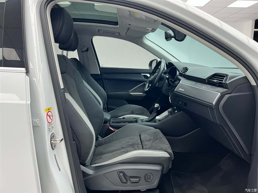 Audi Q3, 2022 16