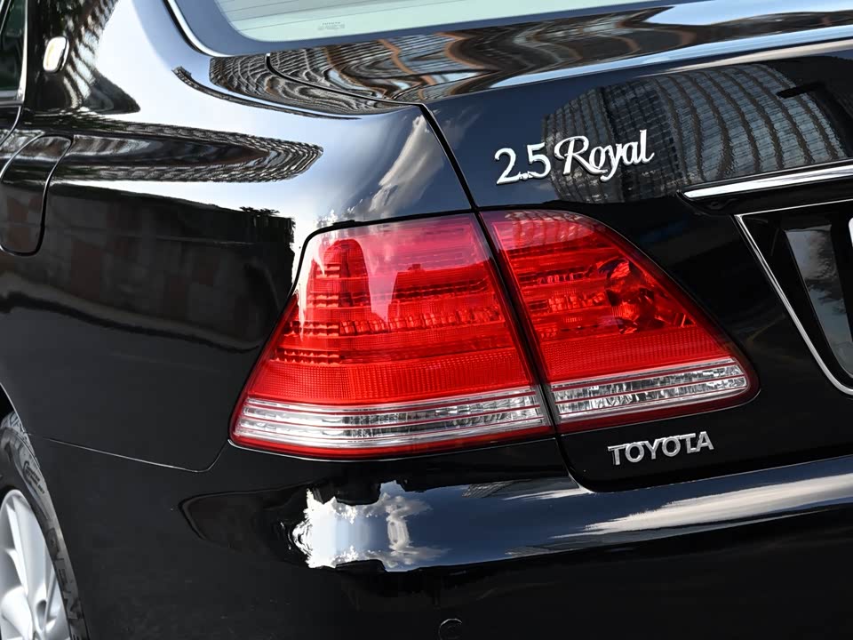Toyota crown