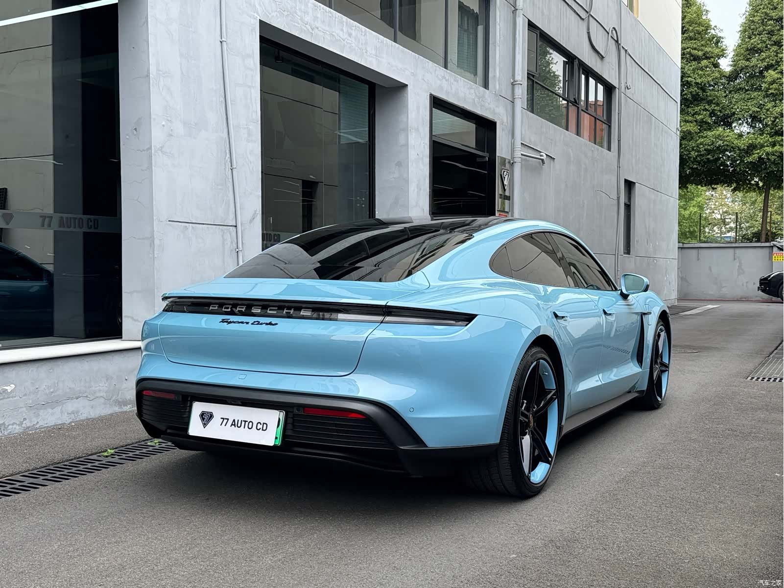 Porsche Taycan, 2023 все фото