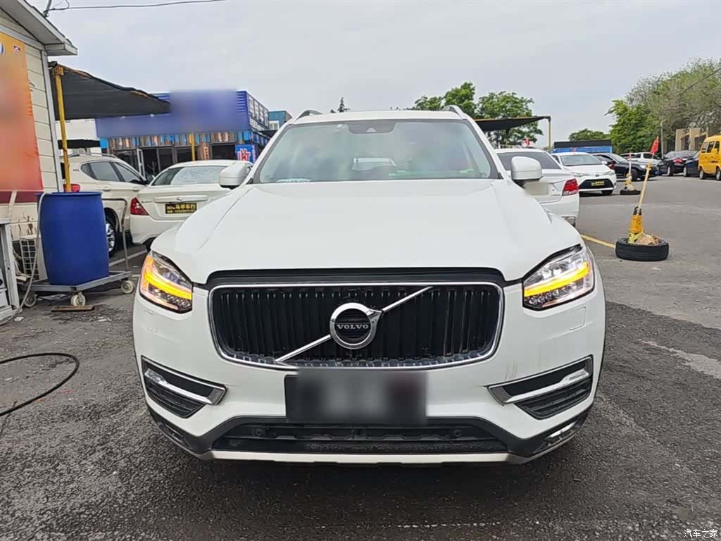 Volvo XC90, 2015 3