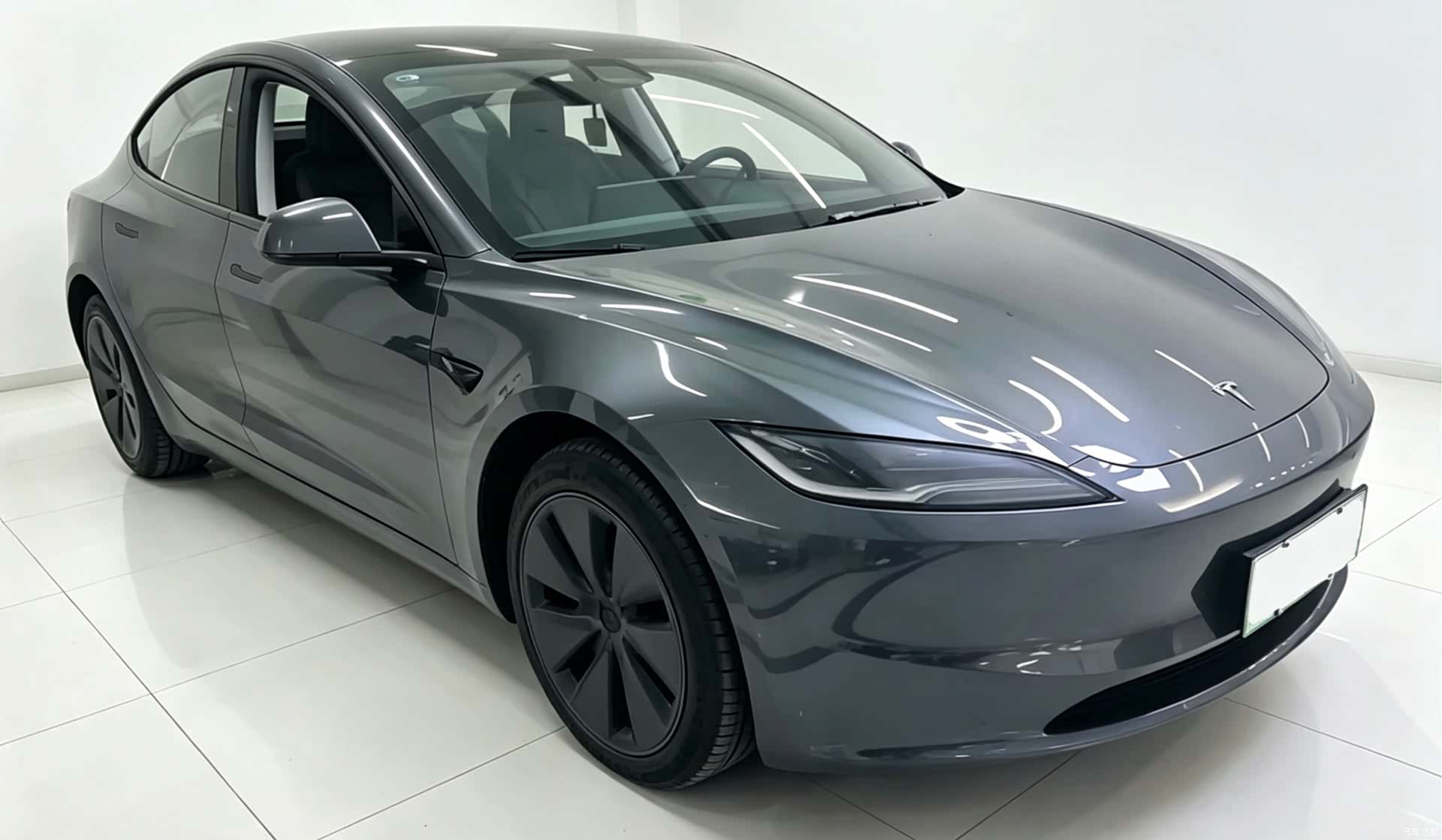 Tesla Model 3, 2025 2