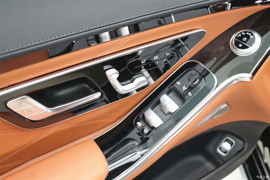 Maybach S-Class, 2023 12
