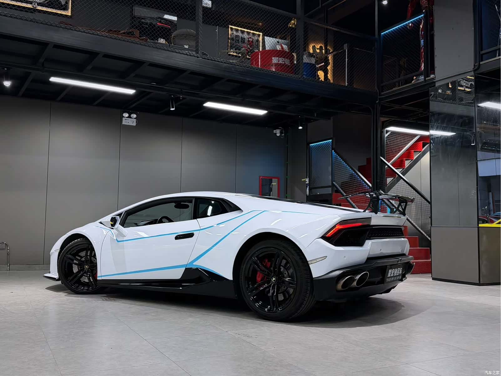 Lamborghini Huracán, 2017 все фото