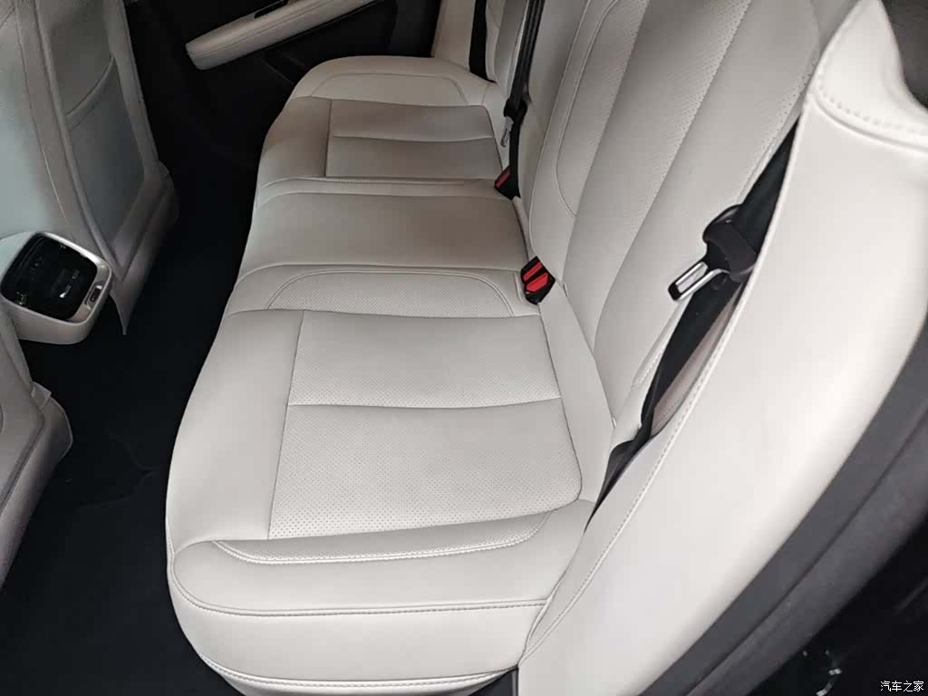 Xpeng P7, 2024 17