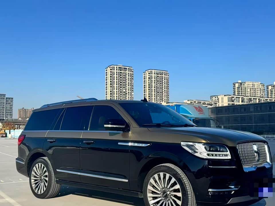 Lincoln Navigator