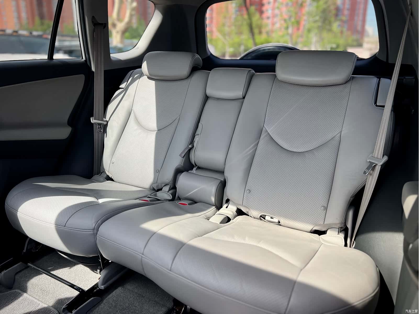Toyota RAV4, 2010 30