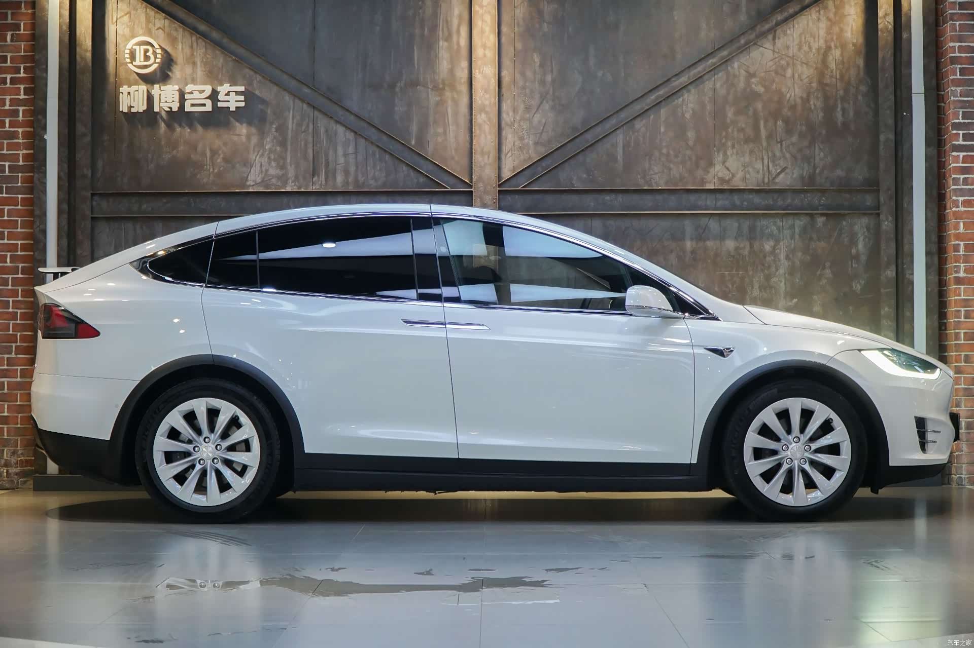 Tesla Model X, 2019 14