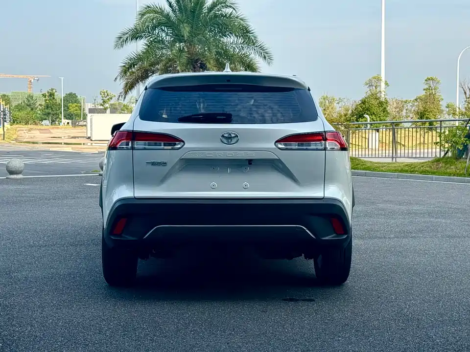 Toyota Corolla Sharp amplifier